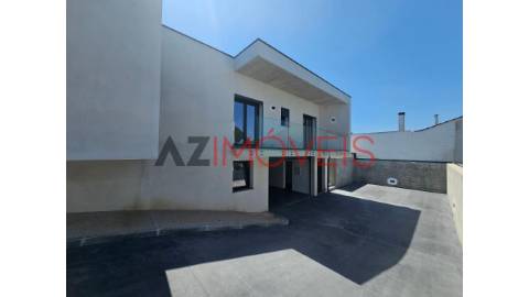 Moradia de tipologia T3, em fase final de...