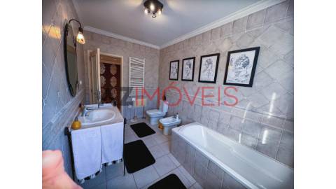 Fantástica moradia T5+2, ideal para quem procura...