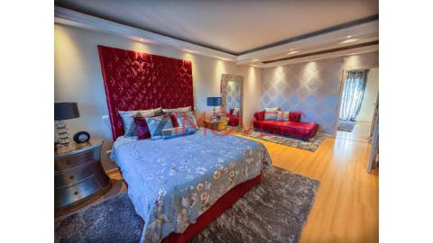 Fantástica moradia T5+2, ideal para quem procura...