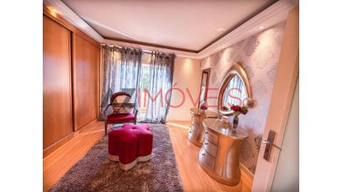 Fantástica moradia T5+2, ideal para quem procura...