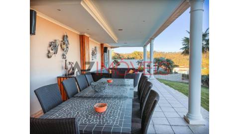 Fantástica moradia T5+2, ideal para quem procura...