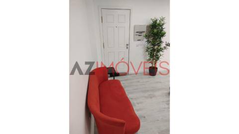 Vendem-se escritórios em Leiria com  área total...