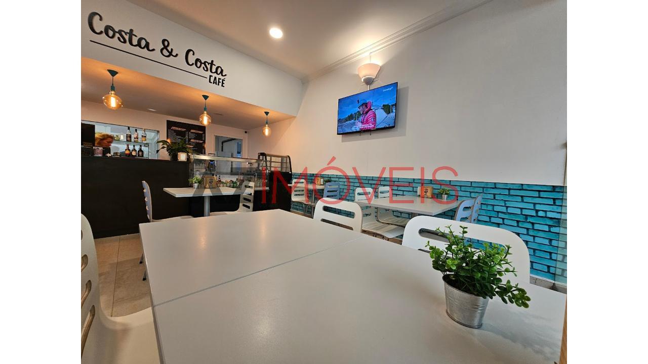 CAFÉ / RESTAURANTE EM PLENO...