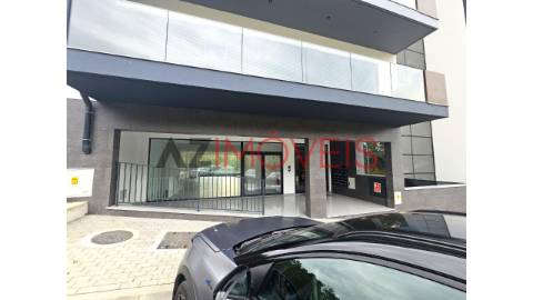 Loja/ Galeria Comercial com 168 m2 - Cave +...