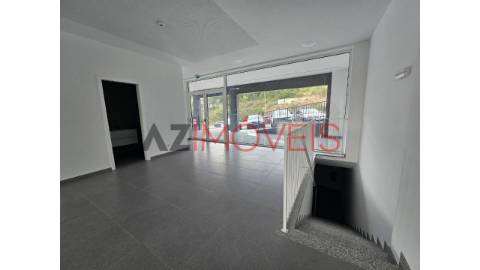 Loja/ Galeria Comercial com 168 m2 - Cave +...