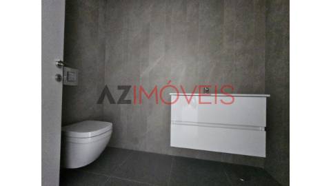 Loja/ Galeria Comercial com 168 m2 - Cave +...