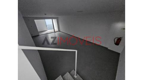 Loja/ Galeria Comercial com 168 m2 - Cave +...