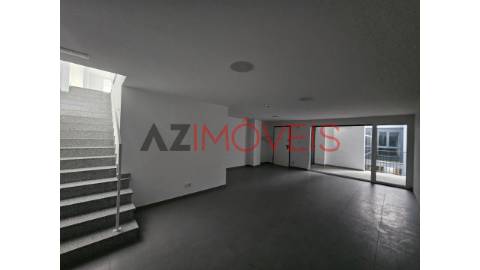 Loja/ Galeria Comercial com 168 m2 - Cave +...