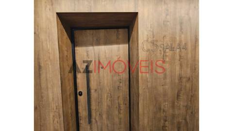 Loja/ Galeria Comercial com 168 m2 - Cave +...