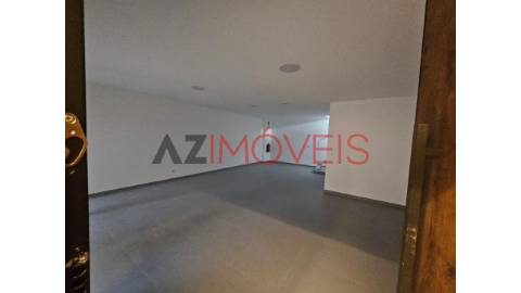 Loja/ Galeria Comercial com 168 m2 - Cave +...