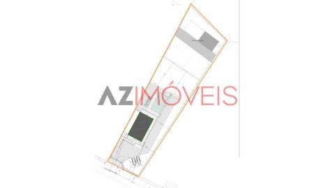 Moradia em Construção, em Lote de 2.056 m2 com...