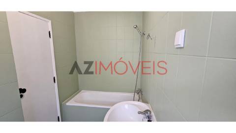 T3 Totalmente Renovado com Terreno Privativo de...