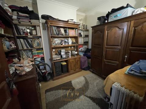 Prédio T6+1 com comércio, Póvoa de Varzim