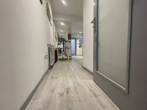 Andar Moradia T2 com garagem fechada