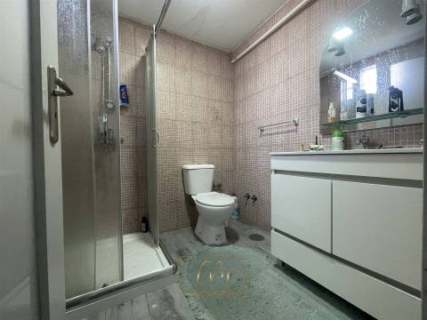 Andar Moradia T2 com garagem fechada