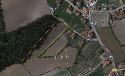 Terreno rústico com 6100m2, inserido em zona residencial