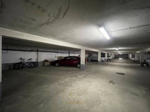 Apartamento T3 com vistas mar, três frentes