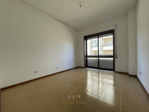 Apartamento T3 com vistas mar, três frentes