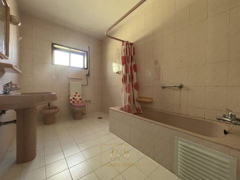 Apartamento T3 com vistas mar, três frentes