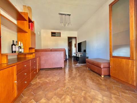 Apartamento T2+1 duplex com vistas mar