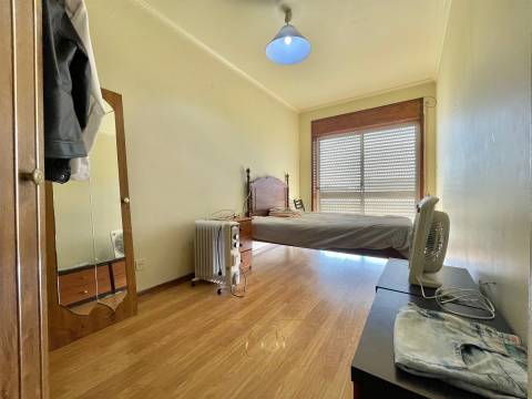 Apartamento T2+1 duplex com vistas mar