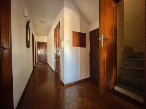 Apartamento T2+1 duplex com vistas mar