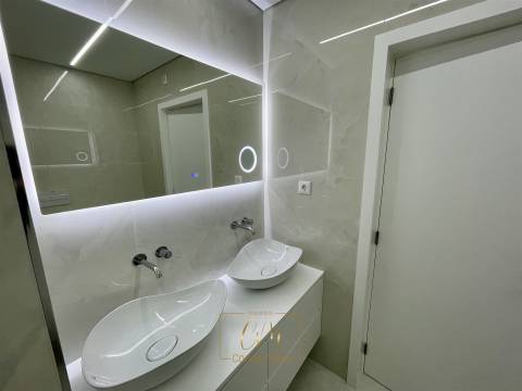 Apartamento T3 último piso com terraço, situado em Montgeron na Póvoa de Varzim