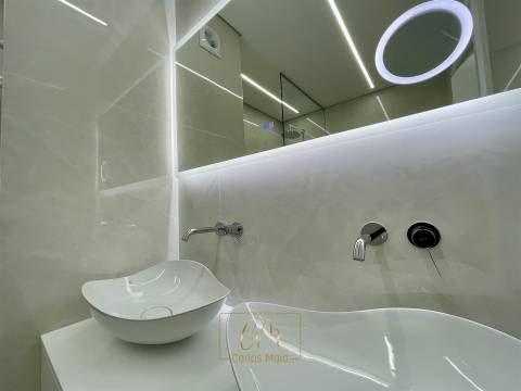 Apartamento T3 último piso com terraço, situado em Montgeron na Póvoa de Varzim