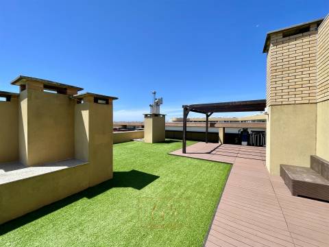 Apartamento T3 último piso com terraço, situado em Montgeron na Póvoa de Varzim