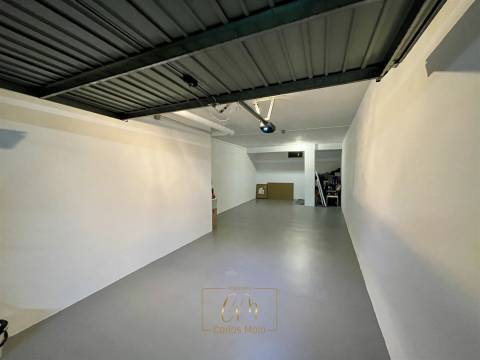 Apartamento T3 último piso com terraço, situado em Montgeron na Póvoa de Varzim