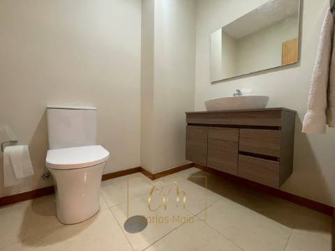 Apartamento T2 com garagem