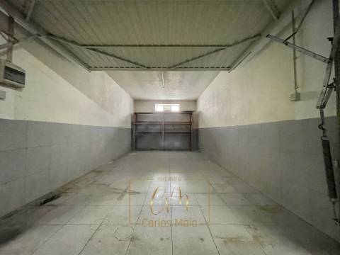 Apartamento T2 com garagem