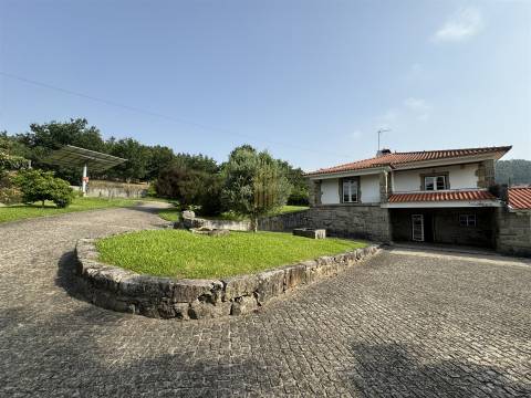 Moradia Isolada T3+1 Venda em Oliveira (Santa Maria),Vila Nova de Famalicão