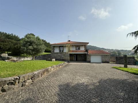 Moradia Isolada T3+1 Venda em Oliveira (Santa Maria),Vila Nova de Famalicão