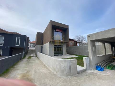 Moradia T3 Venda em Árvore,Vila do Conde