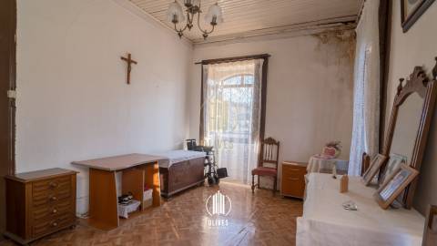 Moradia para Restaurar T4 Venda em Mogege,Vila Nova de Famalicão