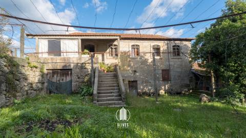 Moradia para Restaurar T4 Venda em Mogege,Vila Nova de Famalicão