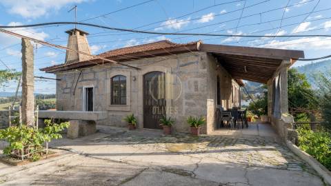 Moradia para Restaurar T4 Venda em Mogege,Vila Nova de Famalicão