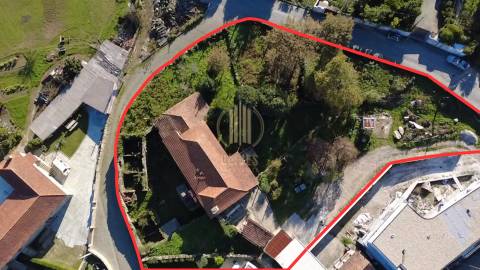 Moradia para Restaurar T4 Venda em Mogege,Vila Nova de Famalicão