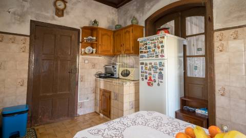 Moradia para Restaurar T4 Venda em Mogege,Vila Nova de Famalicão