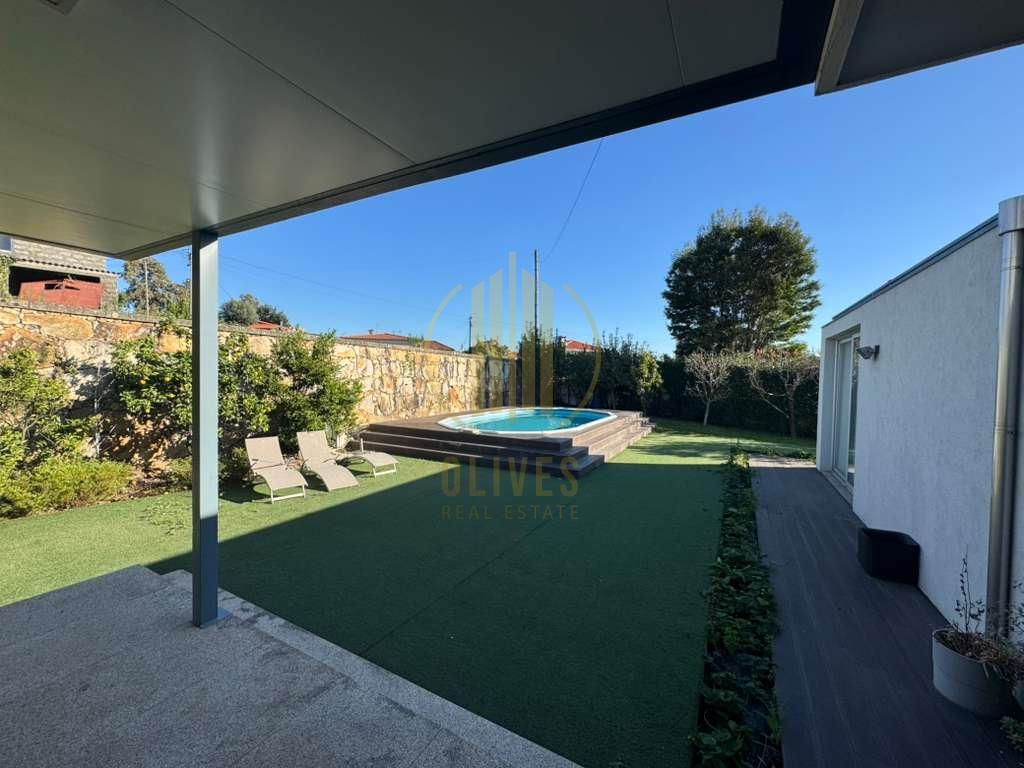 Moradia T4 Venda em Esmeriz e Cabeçudos,Vila Nova de Famalicão