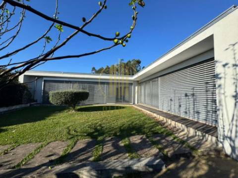 Moradia T4 Venda em Esmeriz e Cabeçudos,Vila Nova de Famalicão