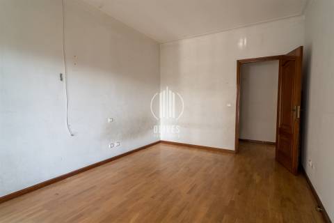 Moradia T4 Venda em Moreira de Cónegos,Guimarães