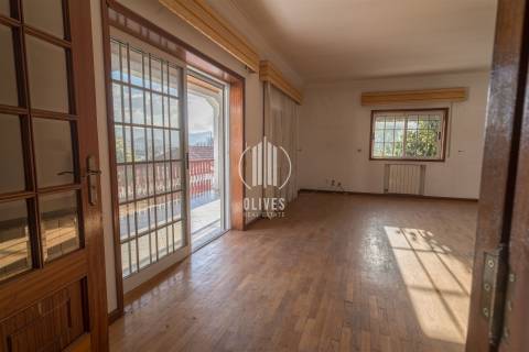 Moradia T4 Venda em Moreira de Cónegos,Guimarães