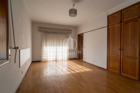 Moradia T4 Venda em Moreira de Cónegos,Guimarães