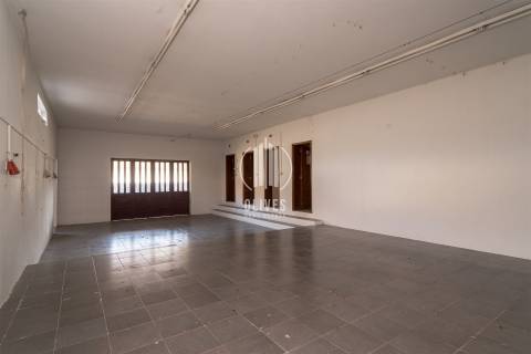 Moradia T4 Venda em Moreira de Cónegos,Guimarães