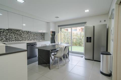 Moradia T3 Venda em Oliveira (São Mateus),Vila Nova de Famalicão