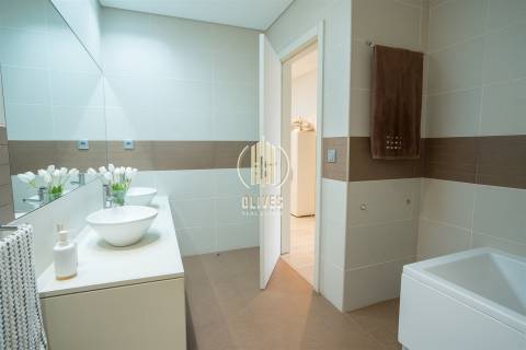 Moradia T3 Venda em Oliveira (São Mateus),Vila Nova de Famalicão