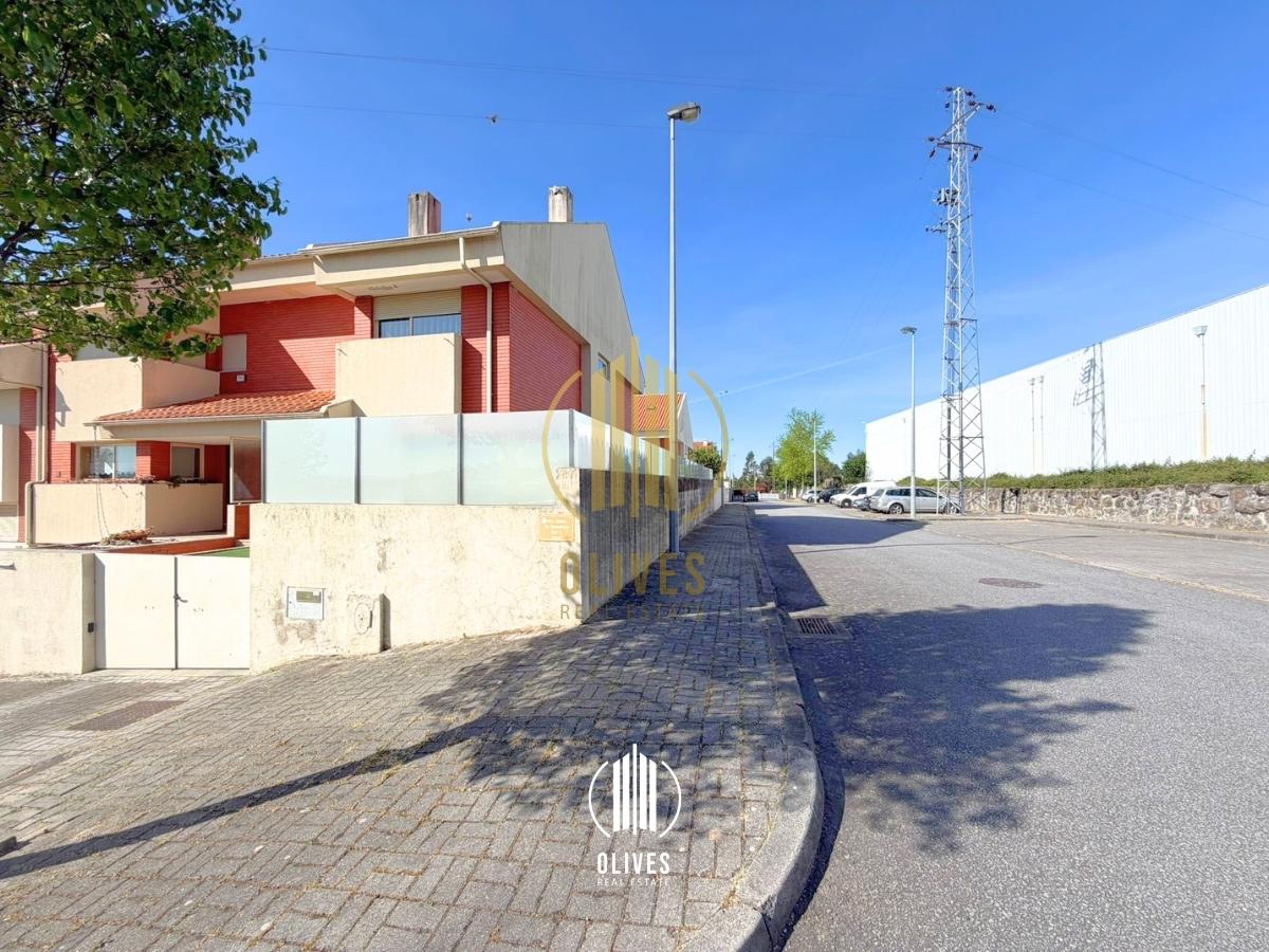 Moradia Geminada T3 Venda em Ruivães e Novais,Vila Nova de Famalicão