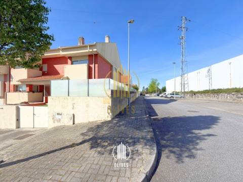 Moradia Geminada T3 Venda em Ruivães e Novais,Vila Nova de Famalicão